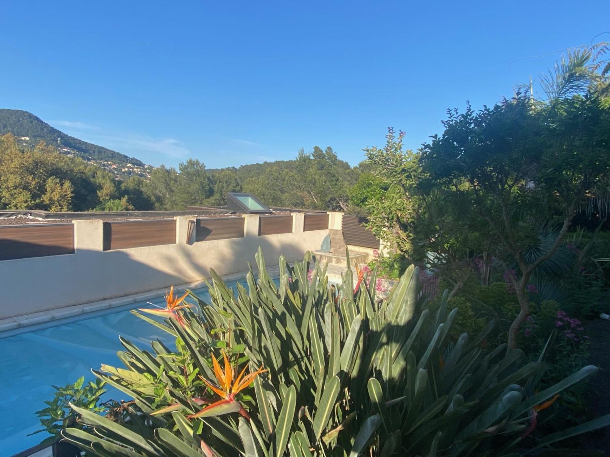 Joli rez-de-villa 80 m2 proche mer Carqueiranne Extérieur photo